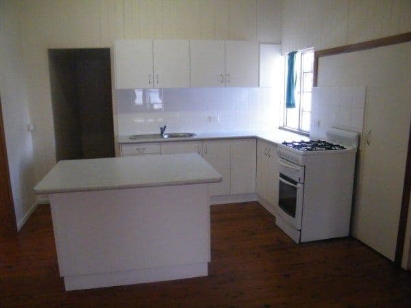8 Wood Street, CHINCHILLA QLD 4413, Chinchilla - Thumbnail 5