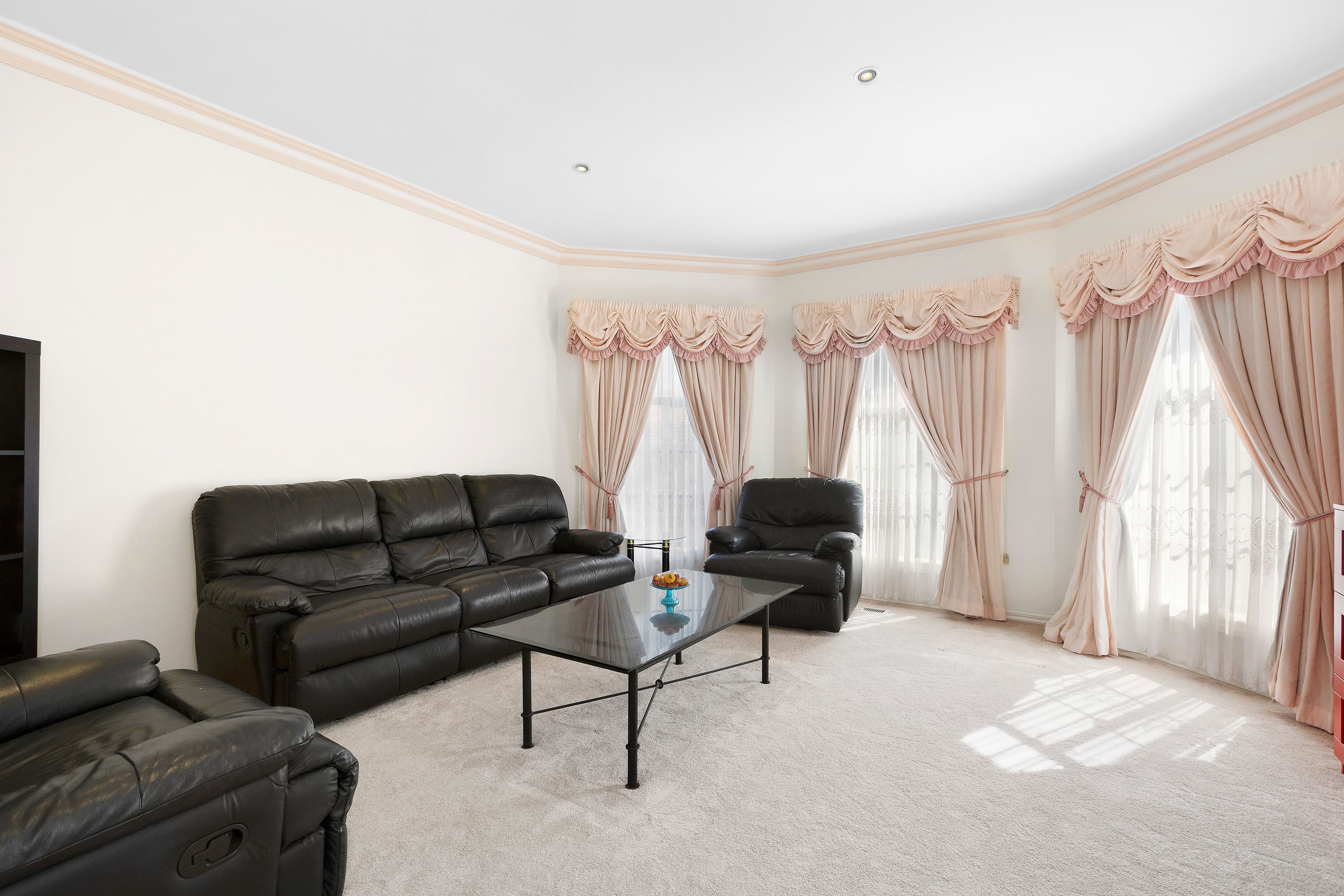4 Blackbird Rise, Avondale Heights VIC 3034, Avondale Heights - Thumbnail 4