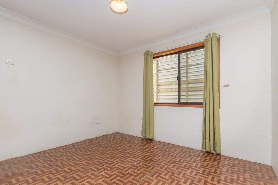 23 Navua Street, Strathpine QLD 4500, Strathpine - Thumbnail 4
