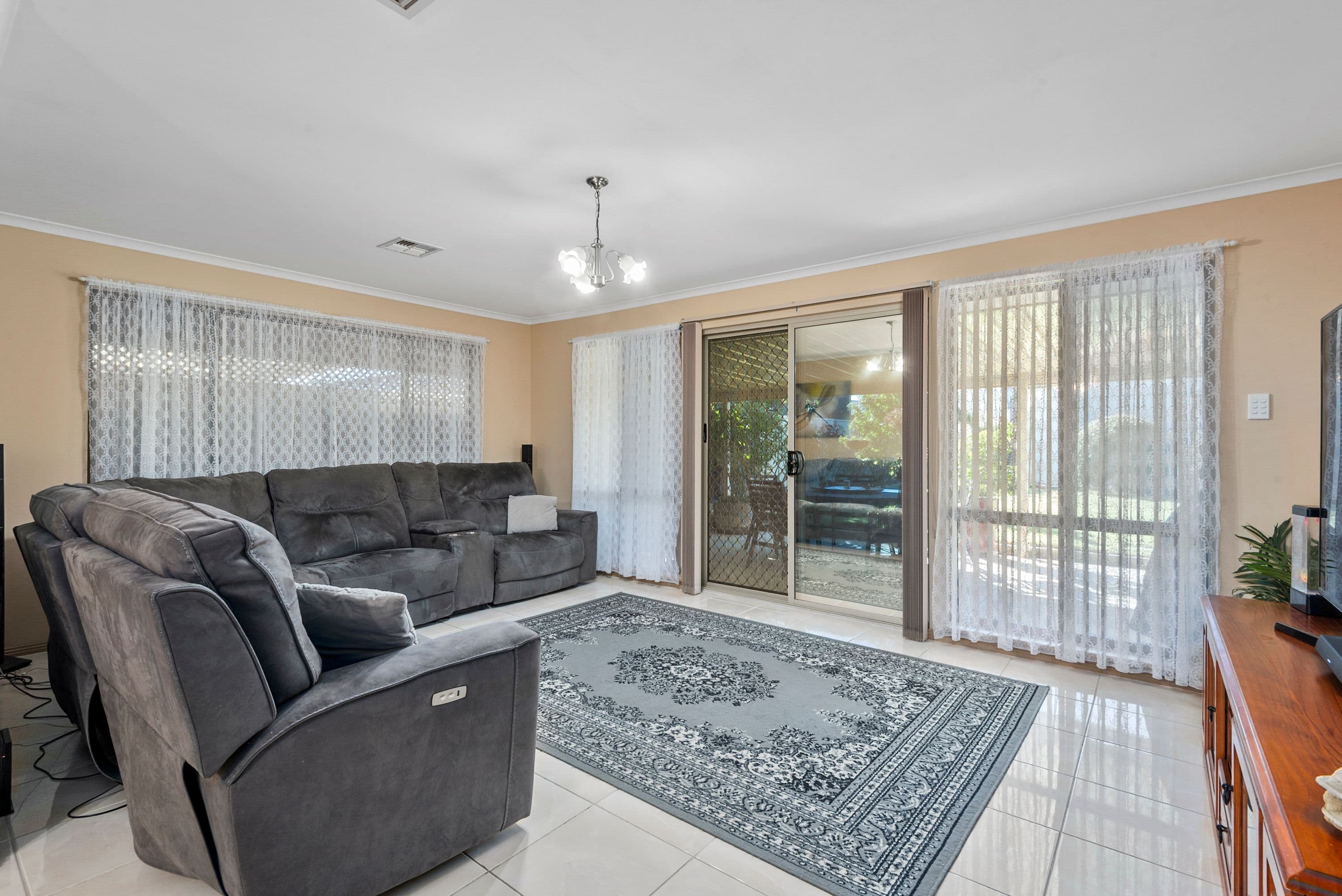 4 Brooke Street, Parafield Gardens SA 5107, Parafield Gardens - Thumbnail 3