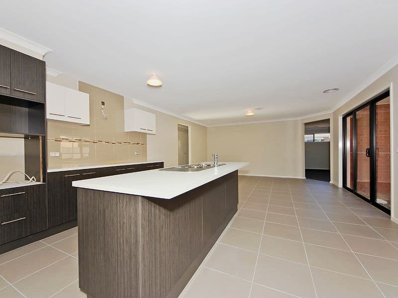 44 Larson Avenue, TARNEIT VIC 3029, Tarneit - Thumbnail 4