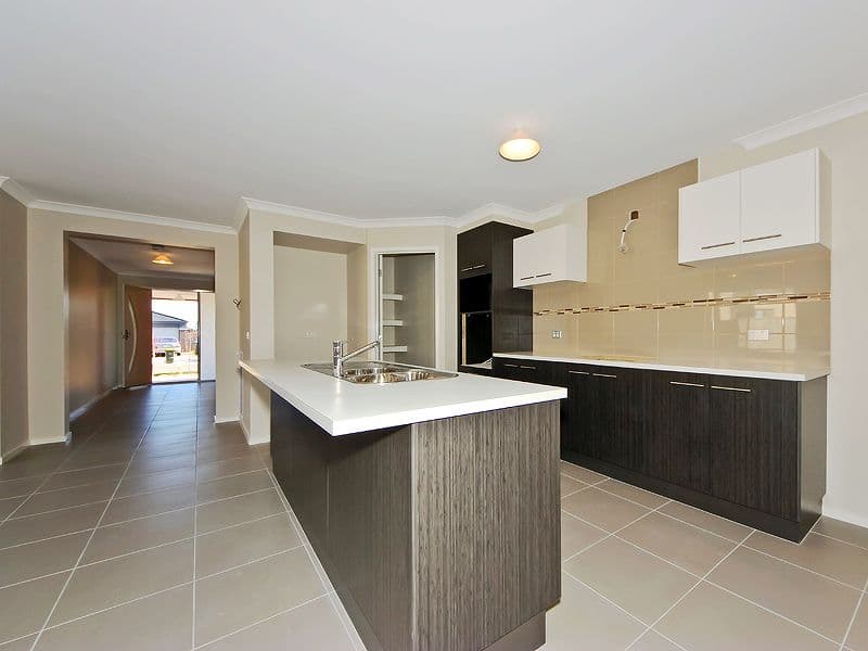 44 Larson Avenue, TARNEIT VIC 3029, Tarneit - Thumbnail 5