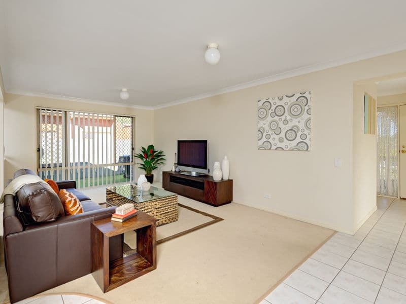 15 Wivenhoe Place, RUNCORN QLD 4113, Runcorn - Image 1
