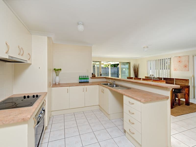 15 Wivenhoe Place, RUNCORN QLD 4113, Runcorn - Thumbnail 3