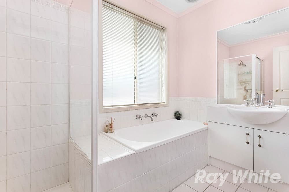 36 Elmwood Crescent, Glen Waverley VIC 3150, Glen Waverley - Thumbnail 8