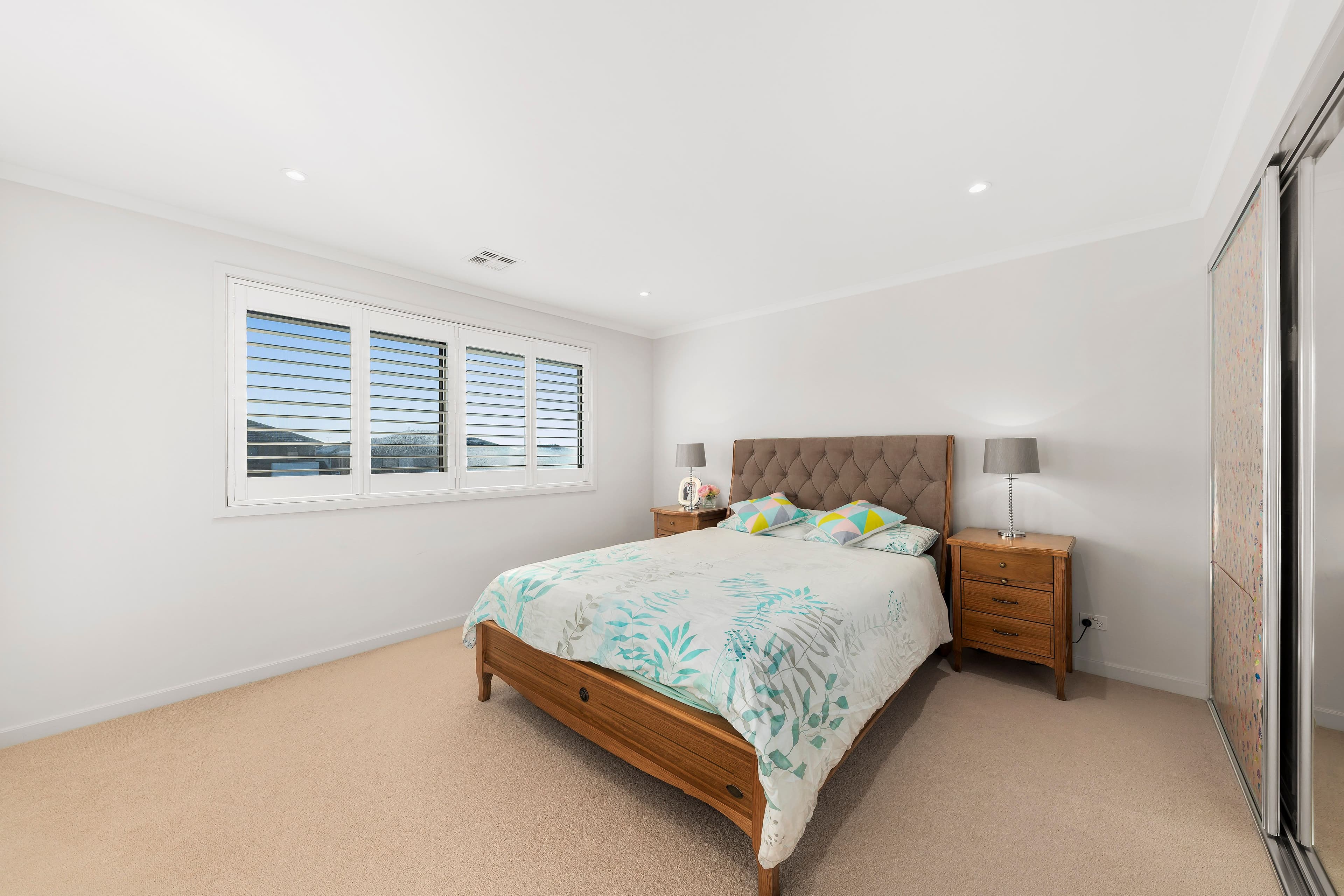 165 Harcrest Boulevard, Wantirna South VIC 3152, Wantirna South - Thumbnail 5