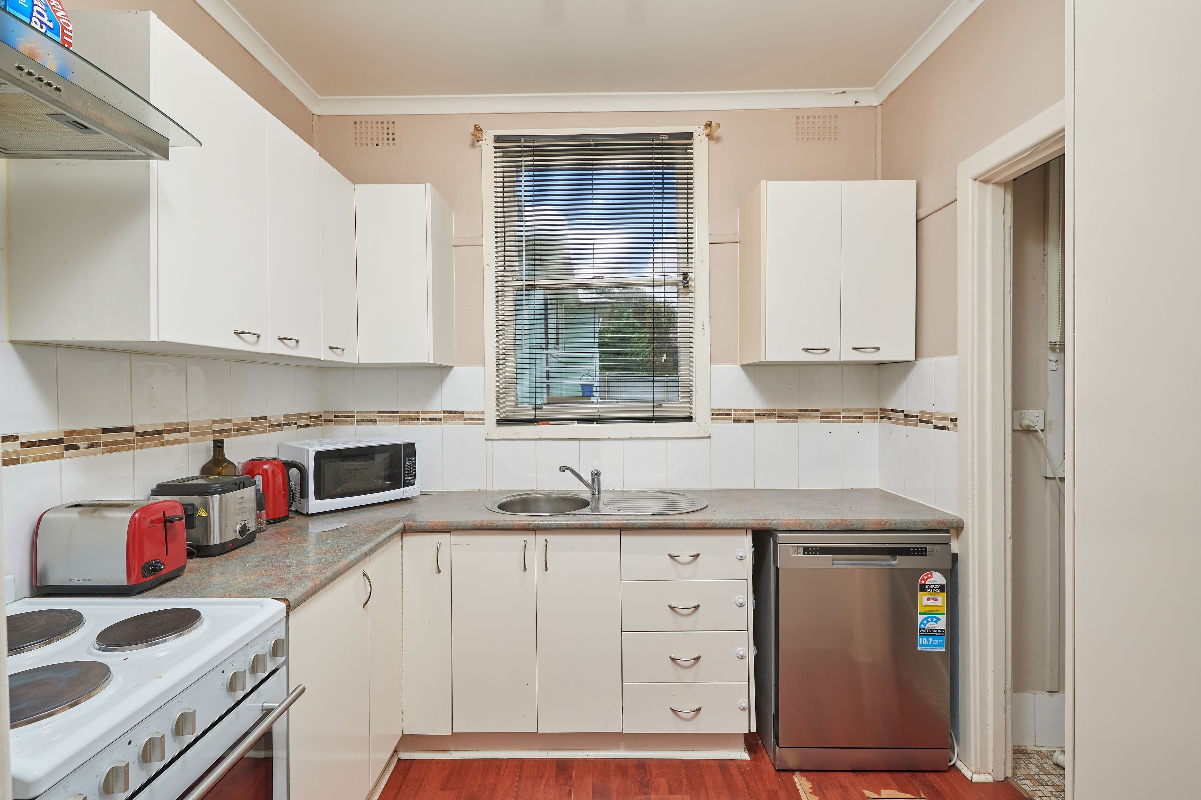 13 Lillian Street, Junee NSW 2663, Junee - Thumbnail 3