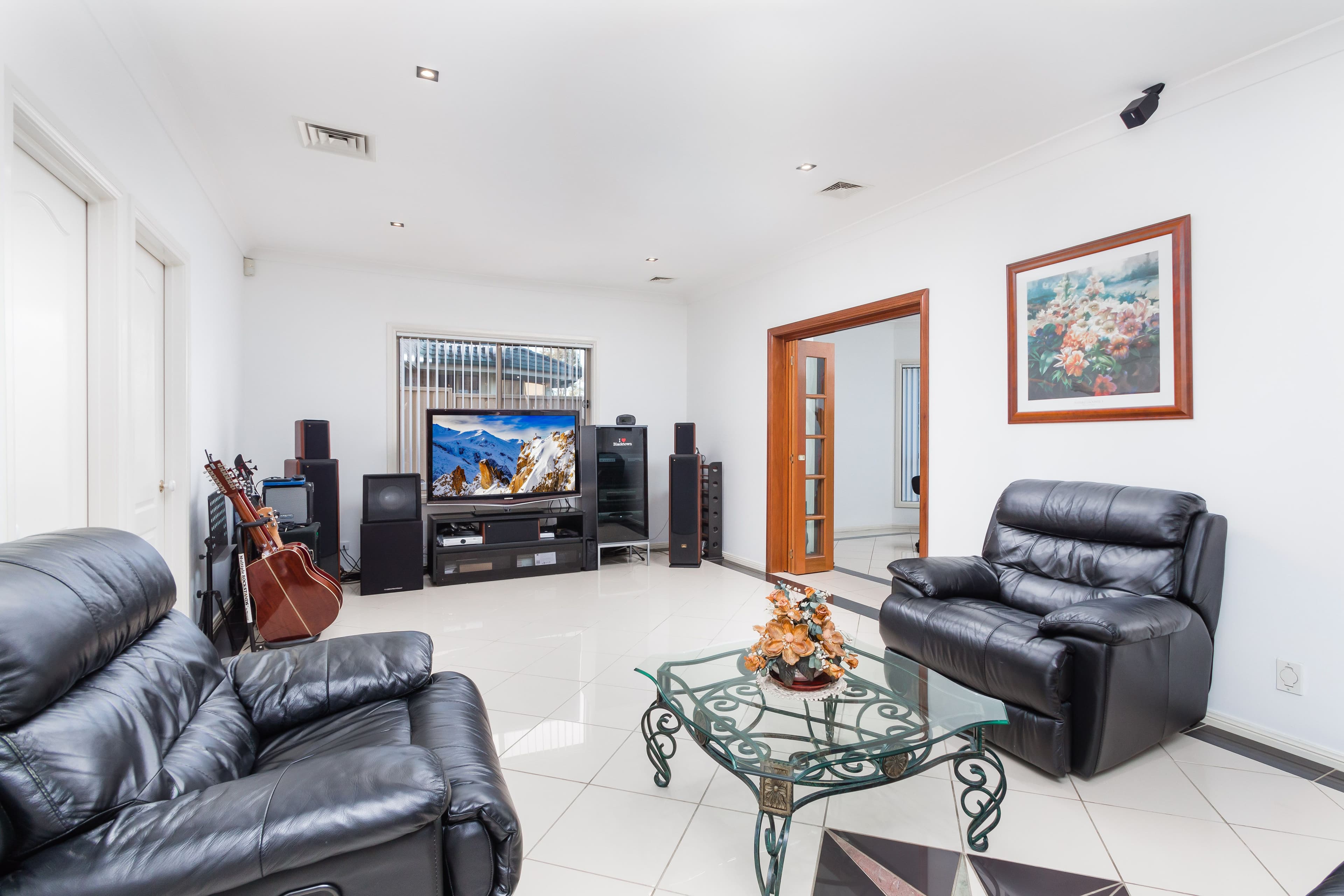 7 Dungara Crescent, Stanhope Gardens - Thumbnail 2