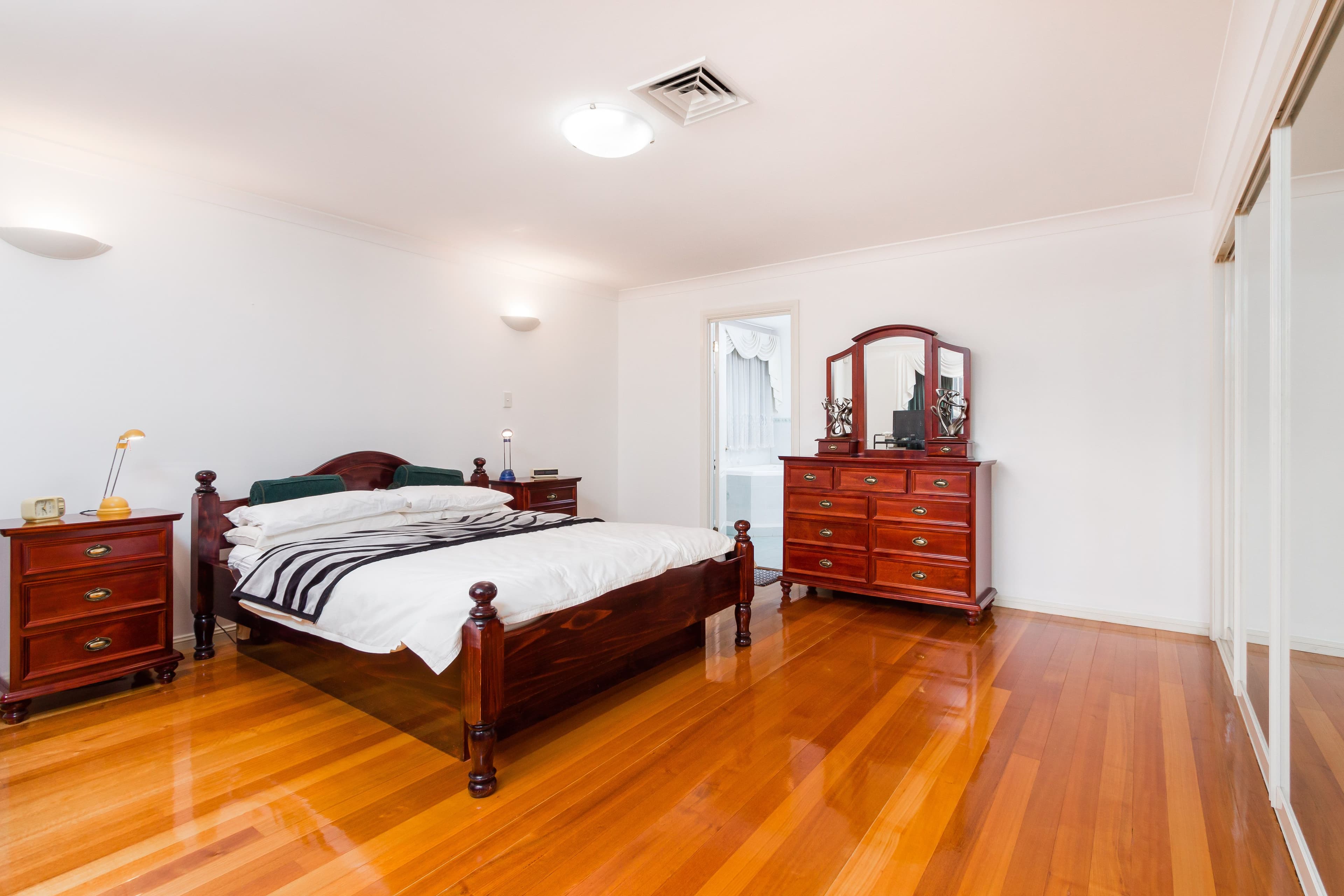 7 Dungara Crescent, Stanhope Gardens - Thumbnail 8