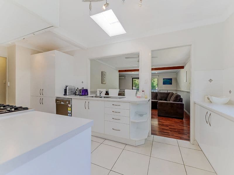 46 Essey Street, CLONTARF QLD 4019, Clontarf - Thumbnail 4