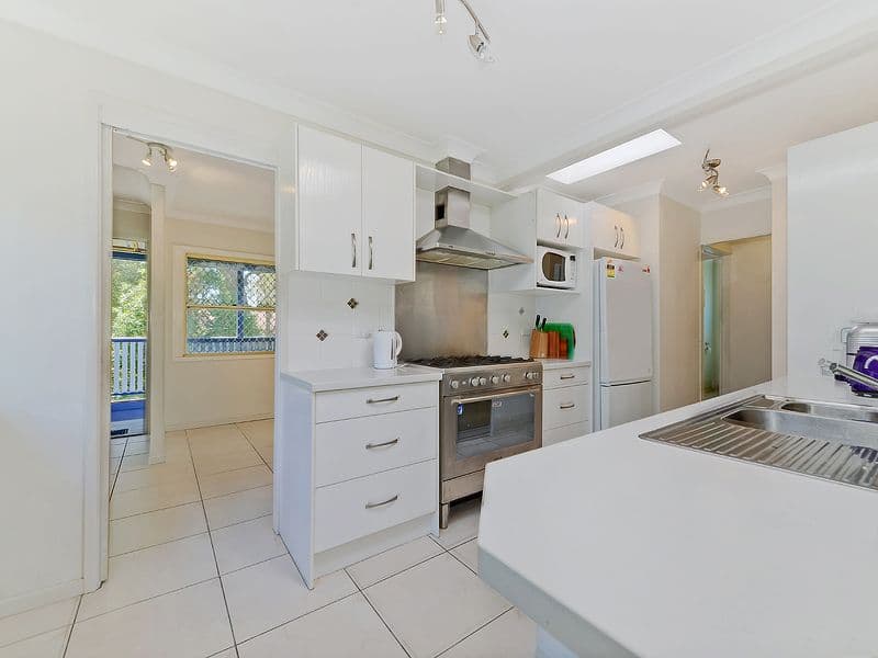 46 Essey Street, CLONTARF QLD 4019, Clontarf - Thumbnail 6
