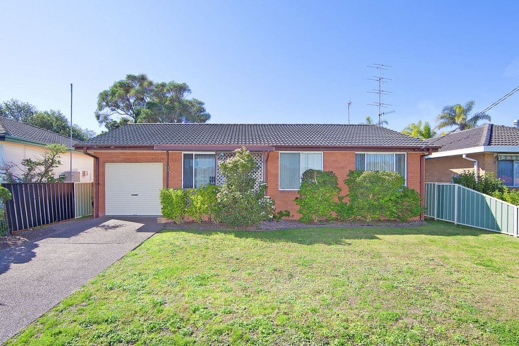 11 George Evans Road, Killarney Vale NSW 2261, Killarney Vale - Image 1