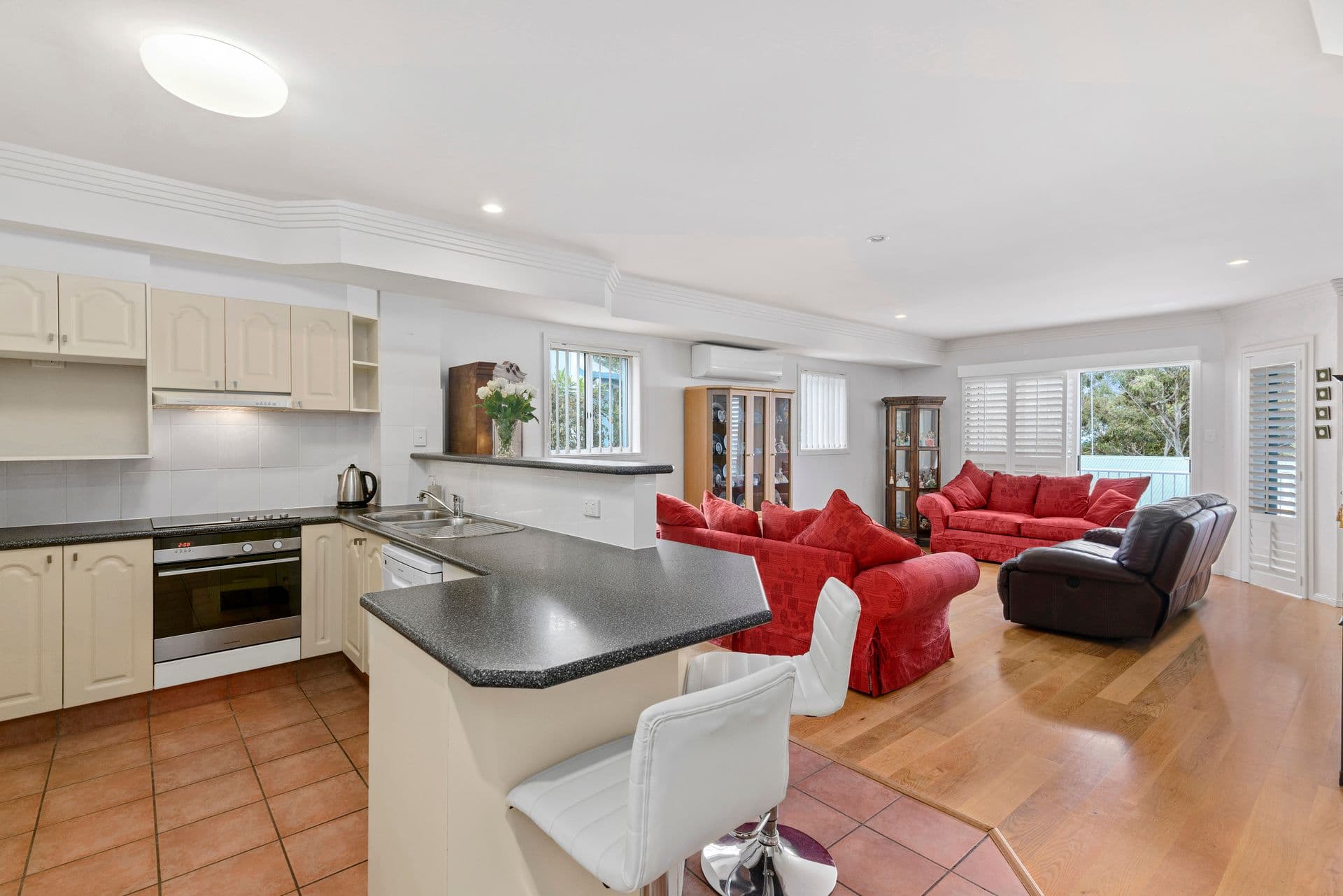5 Hillcrest Avenue, Tugun QLD 4224, Tugun - Thumbnail 4
