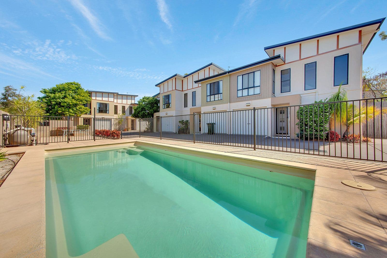 25 Roberts Street, South Gladstone QLD 4680, South Gladstone - Image 1