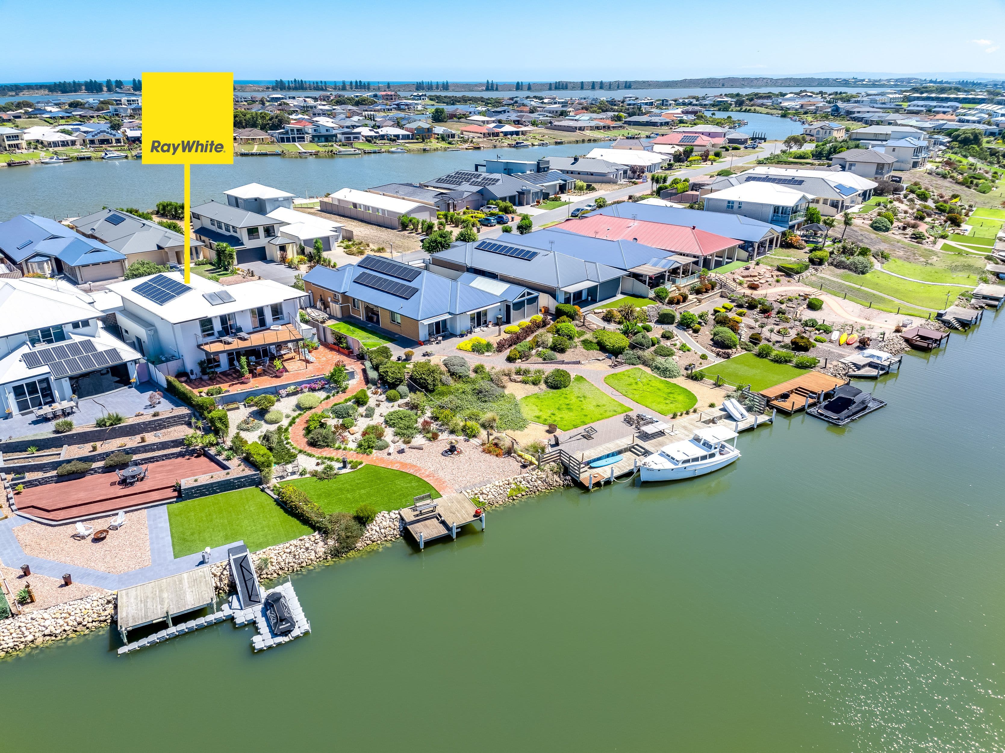 62 Britannia Parade, Hindmarsh Island SA 5214, Hindmarsh Island - Thumbnail 4