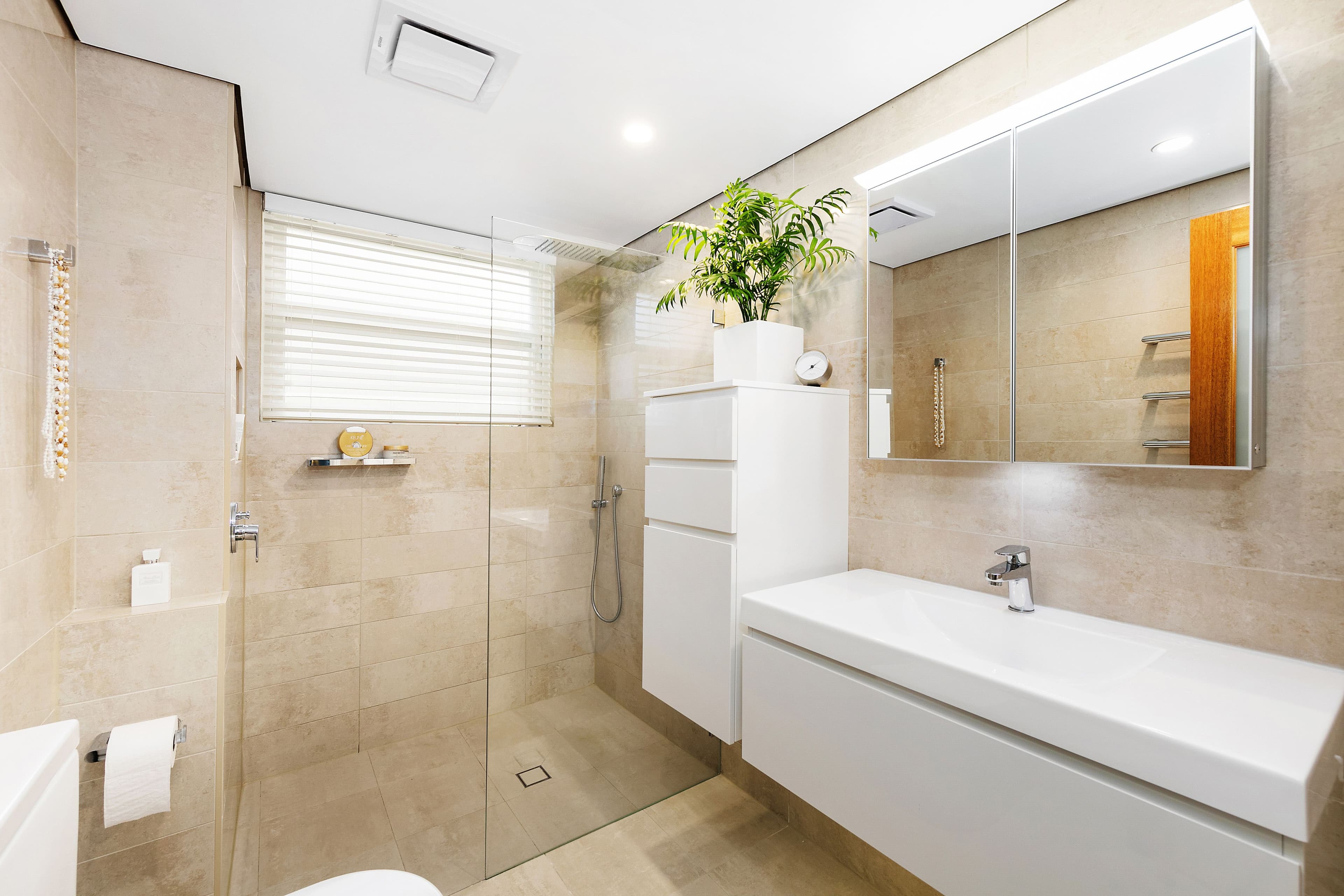 33 Palomar Parade, Freshwater NSW 2096, Freshwater - Thumbnail 2