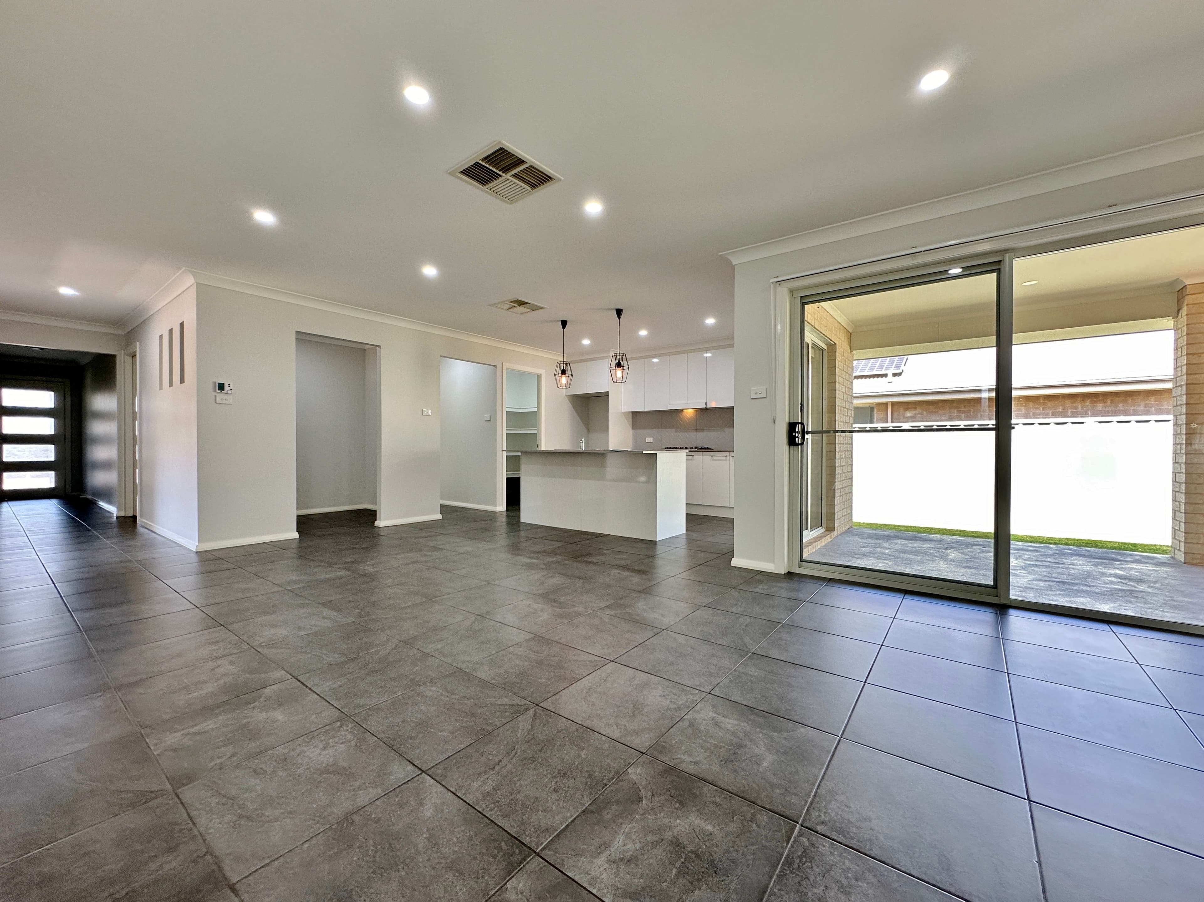 2 Francis Place, Young NSW 2594, Young - Thumbnail 4