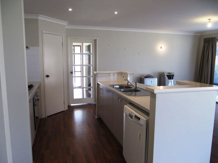 26 Hatfield Road, ELLENBROOK WA 6069, Ellenbrook - Thumbnail 4