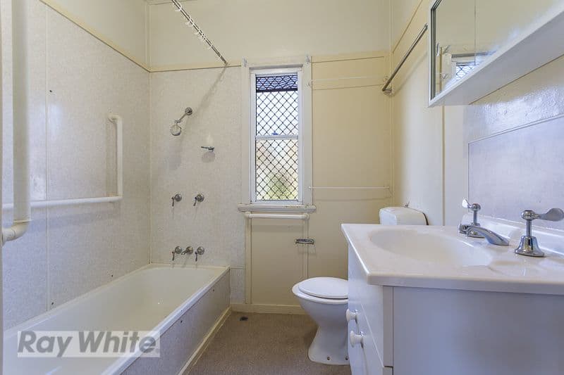 19 Viminal Hill Crescent, Seven Hills QLD 4170, Seven Hills - Thumbnail 5
