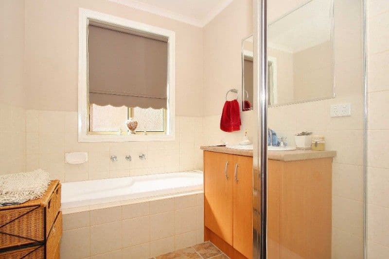13 Marais Grove, SOUTH MORANG VIC 3752, South Morang - Thumbnail 3