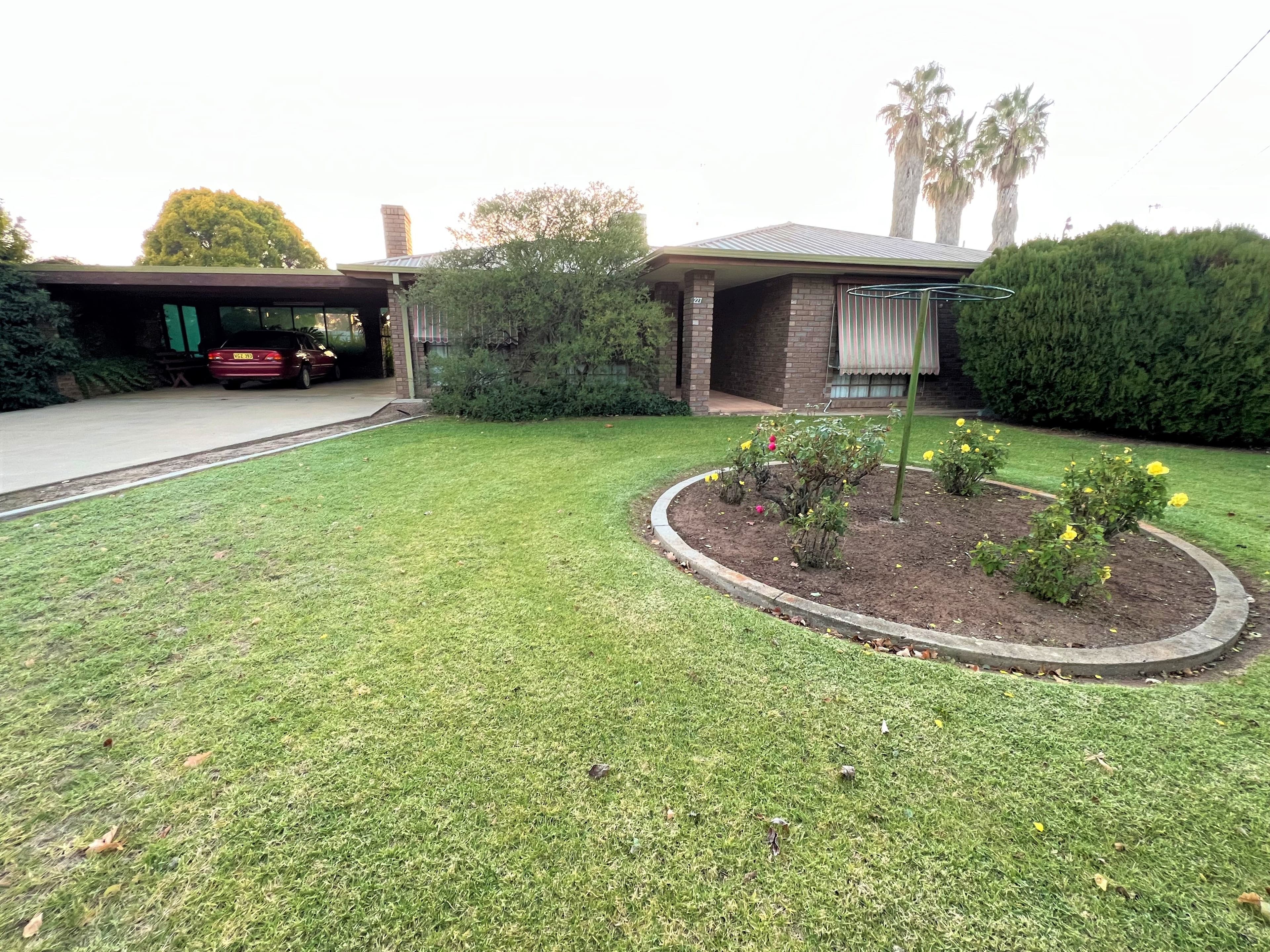 227 Victoria Street, Deniliquin NSW 2710, Deniliquin - Image 1