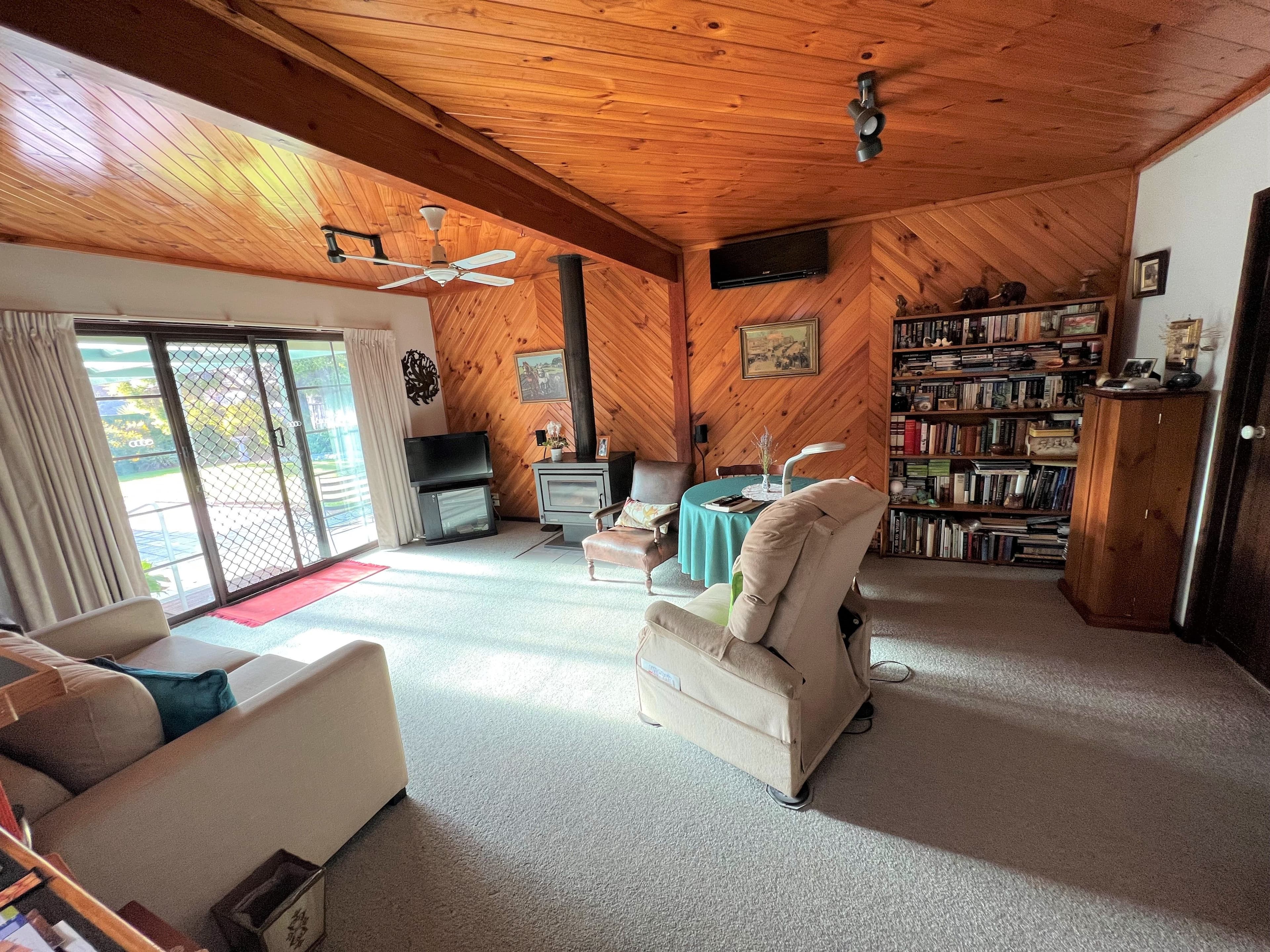 227 Victoria Street, Deniliquin NSW 2710, Deniliquin - Thumbnail 4
