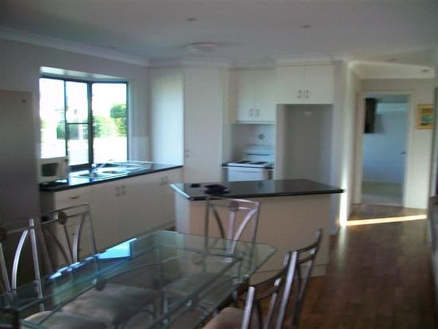 7 Harms Street, ROMA QLD 4455, Roma - Thumbnail 4