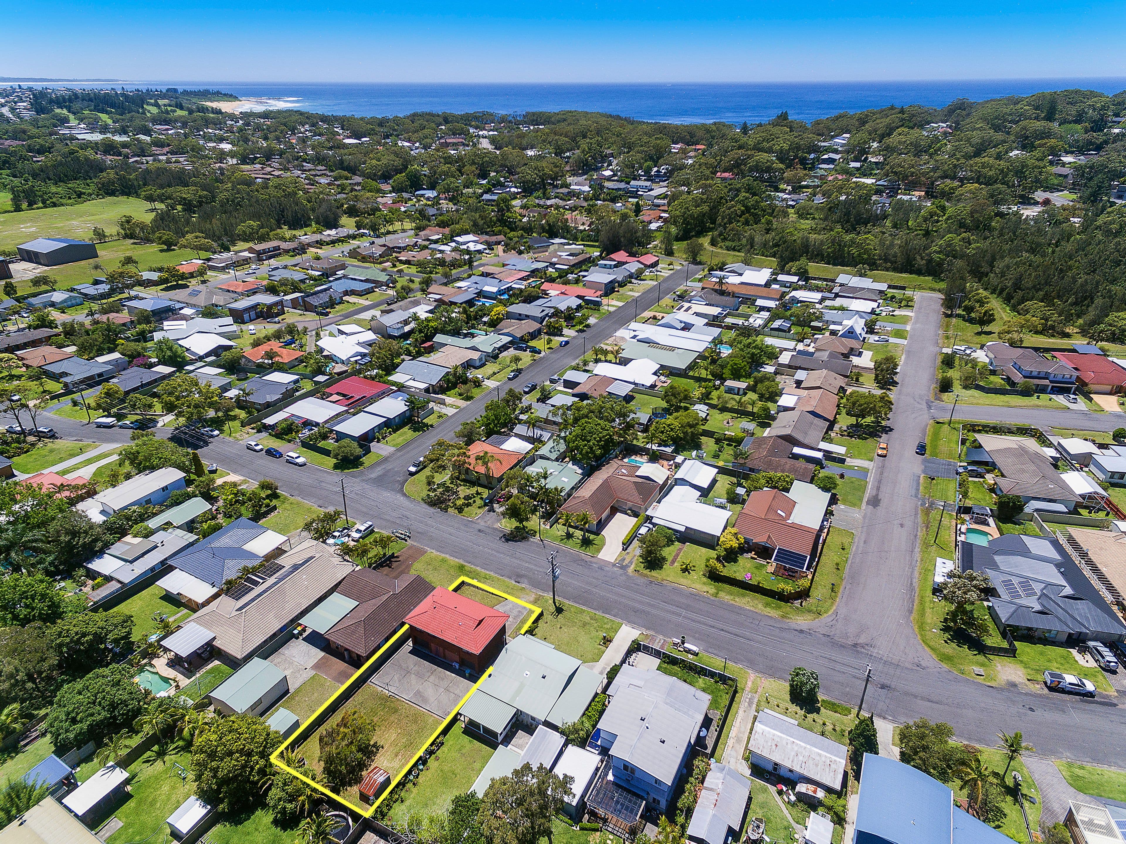 42 Sierra Avenue, Bateau Bay - Image 1