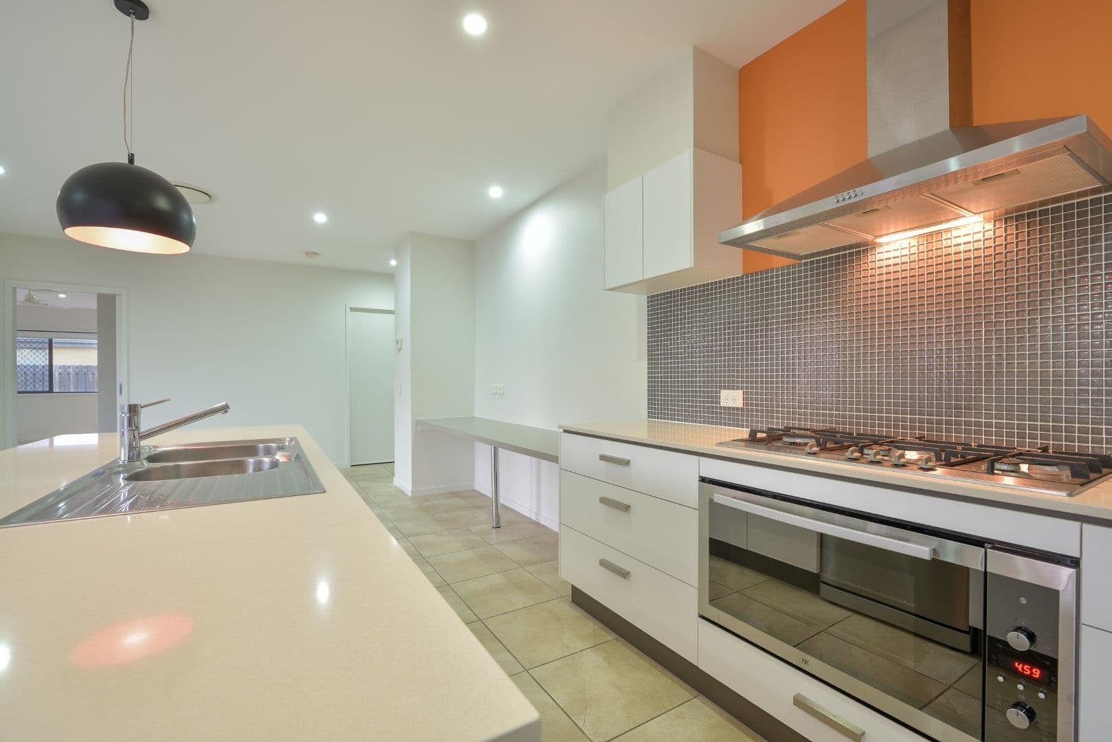 16 Kingfisher Street, New Auckland QLD 4680, New Auckland - Thumbnail 3