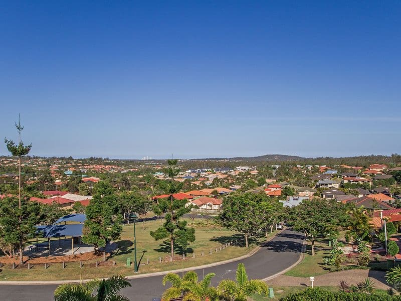17 Heatons Crescent, PACIFIC PINES QLD 4211, Pacific Pines - Thumbnail 5