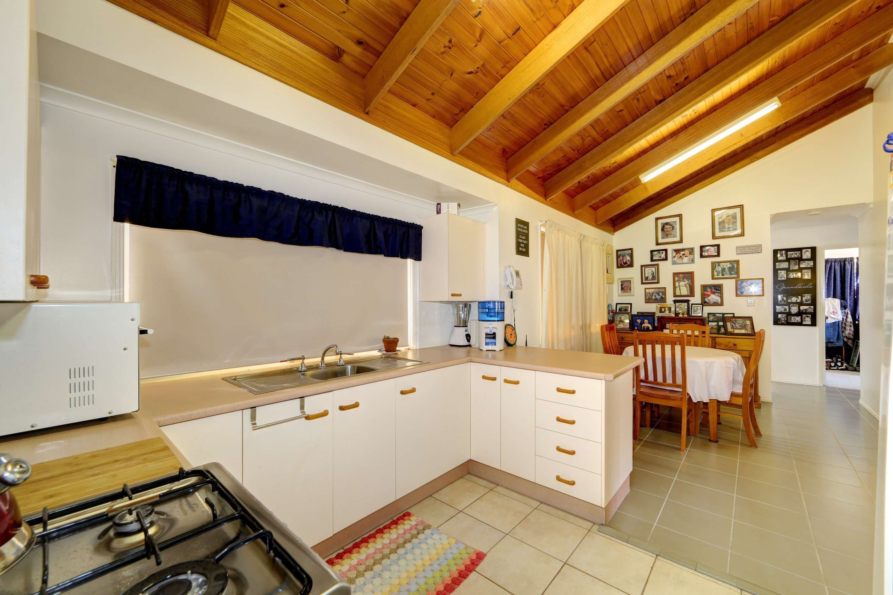 23 Thabeban Street, Avenell Heights QLD 4670, Avenell Heights - Thumbnail 4