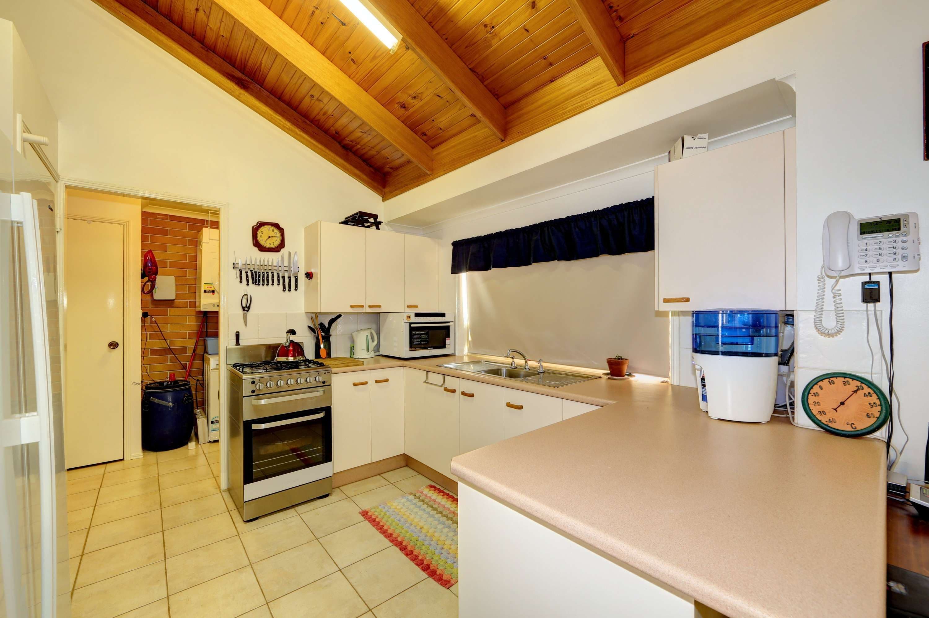 23 Thabeban Street, Avenell Heights QLD 4670, Avenell Heights - Thumbnail 5