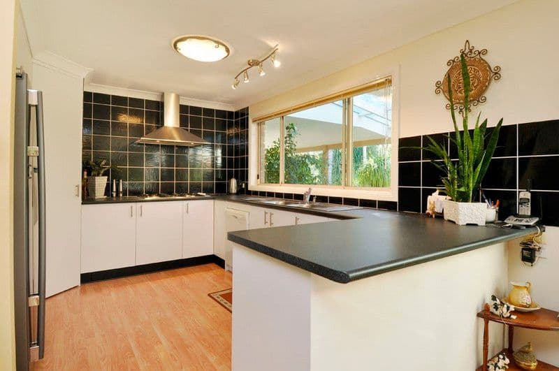 6 Rutherglen Court, TALLAI QLD 4213, Tallai - Thumbnail 4