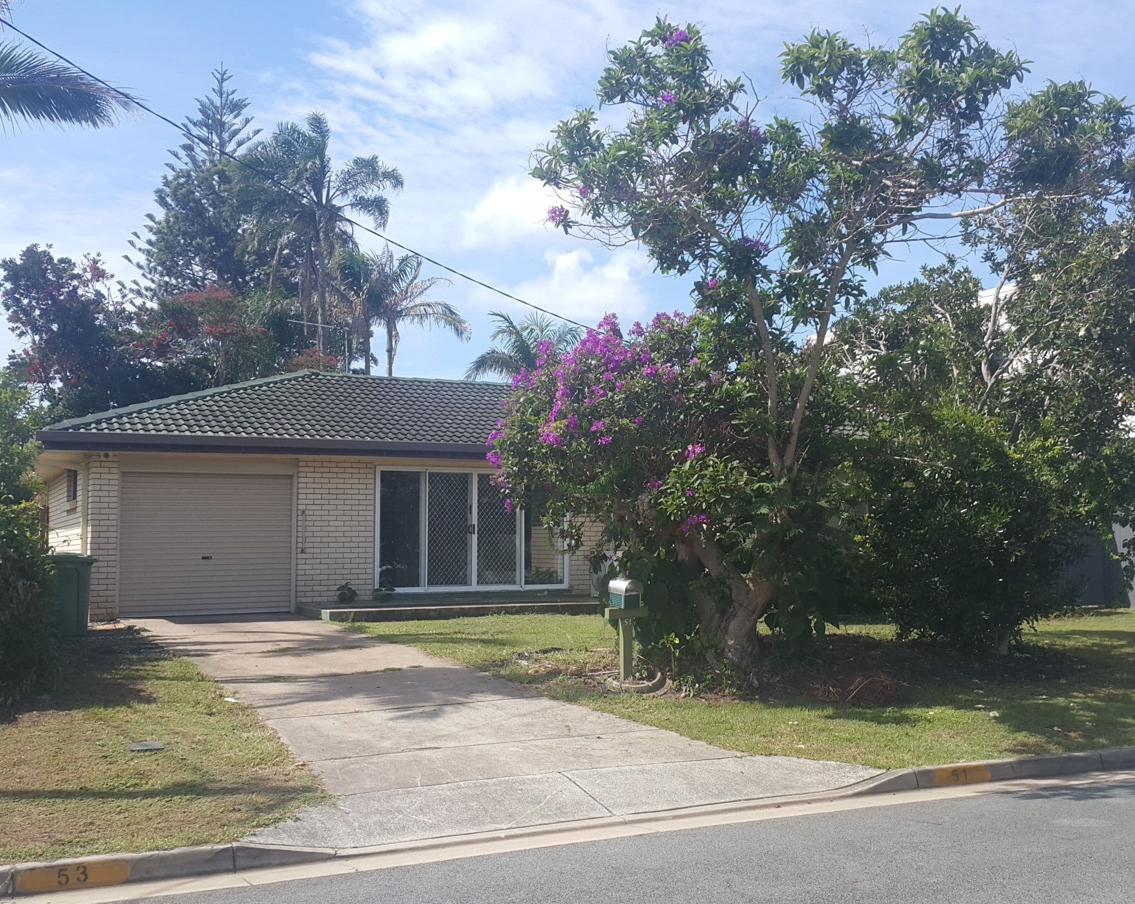 51 Kalimna Drive, Broadbeach Waters QLD 4218, Broadbeach Waters - Thumbnail 2