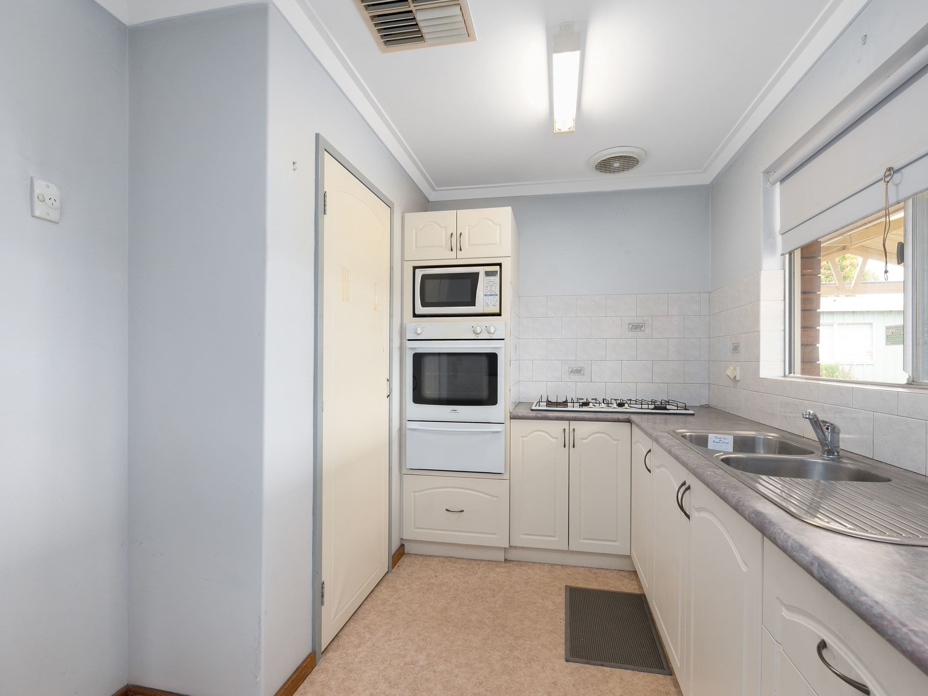 4 Lovett Place, Queens Park WA 6107, Queens Park - Thumbnail 3