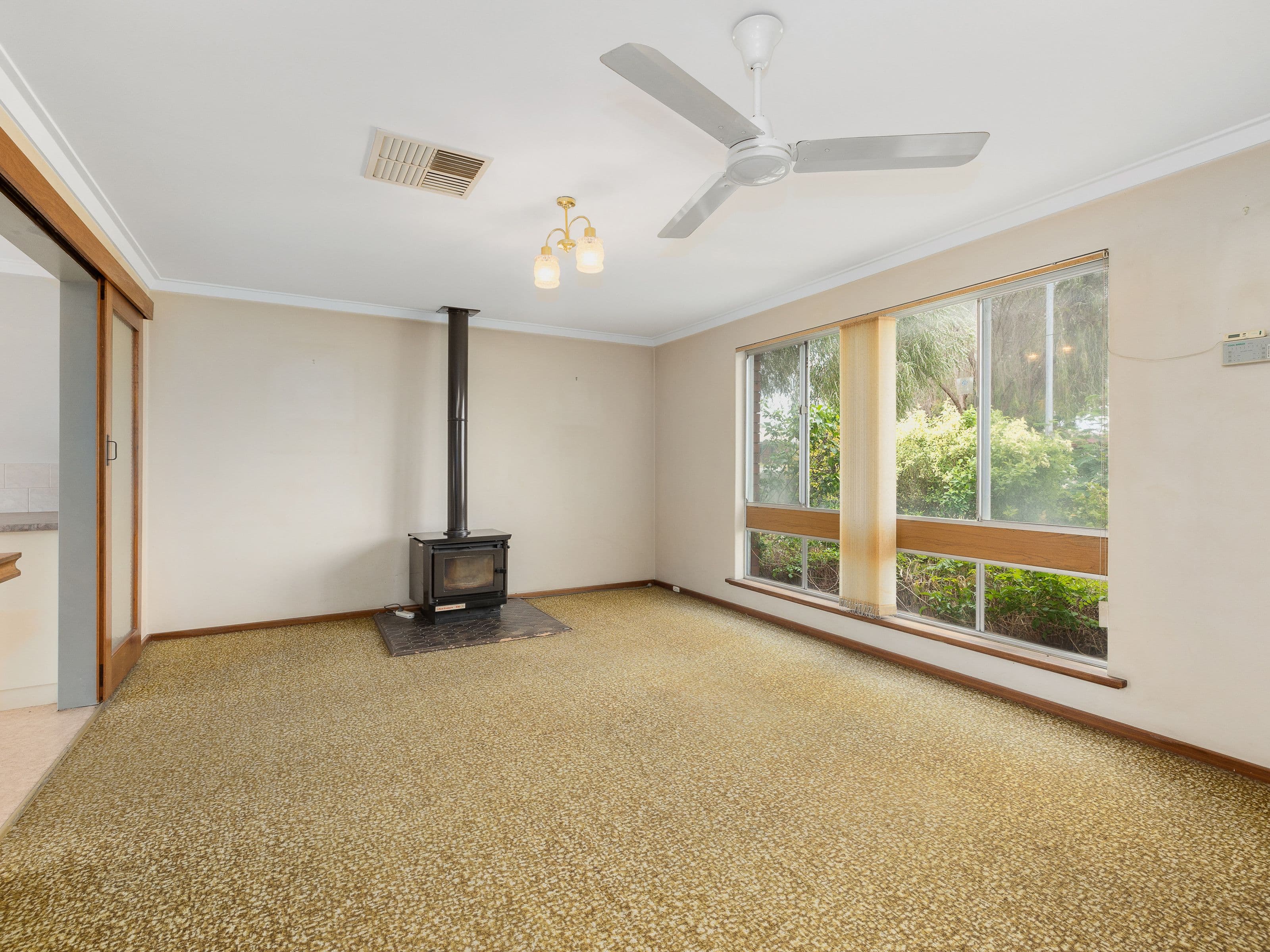 4 Lovett Place, Queens Park WA 6107, Queens Park - Thumbnail 4