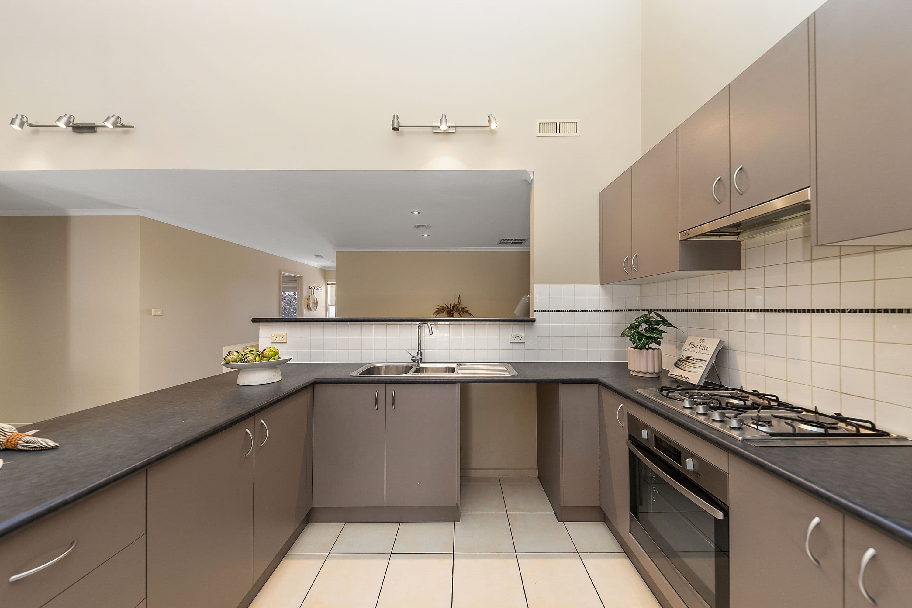 16 Ayrton Street, Gungahlin ACT 2912, Gungahlin - Thumbnail 7