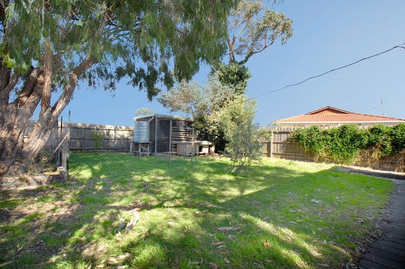 2 Kerrie Court, SPRINGVALE SOUTH VIC 3172, Springvale South - Thumbnail 4