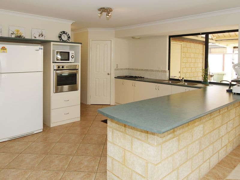 1 Gateway Boulevard, CANNING VALE WA 6155, Canning Vale - Thumbnail 2