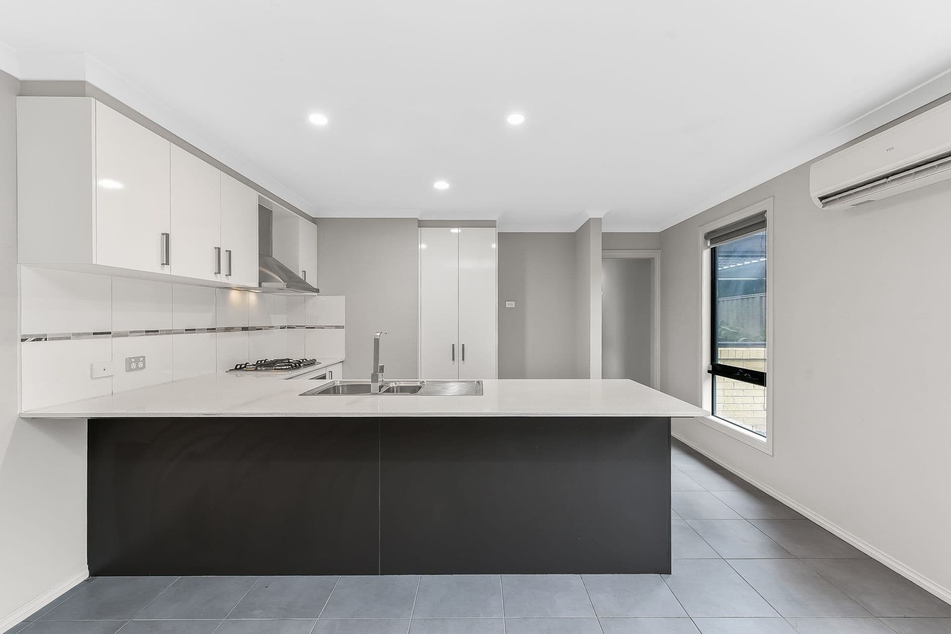 11 Harrison Way, Pakenham VIC 3810, Pakenham - Thumbnail 5