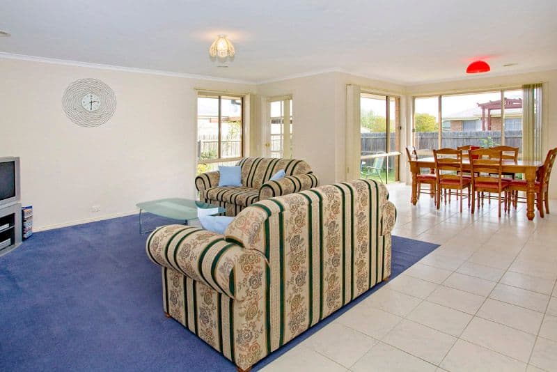 40 Meadenhall Drive, ST ALBANS PARK VIC 3219, St Albans Park - Thumbnail 8