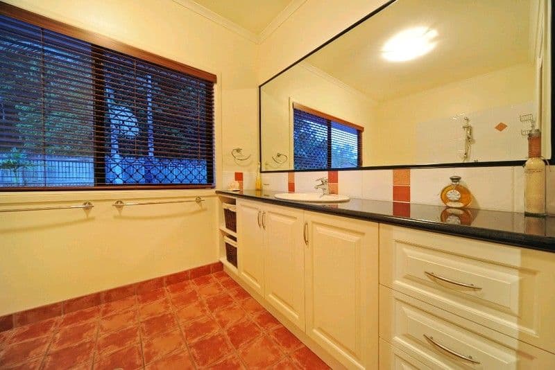 45 Tropic Road, CANNONVALE QLD 4802, Cannonvale - Thumbnail 7