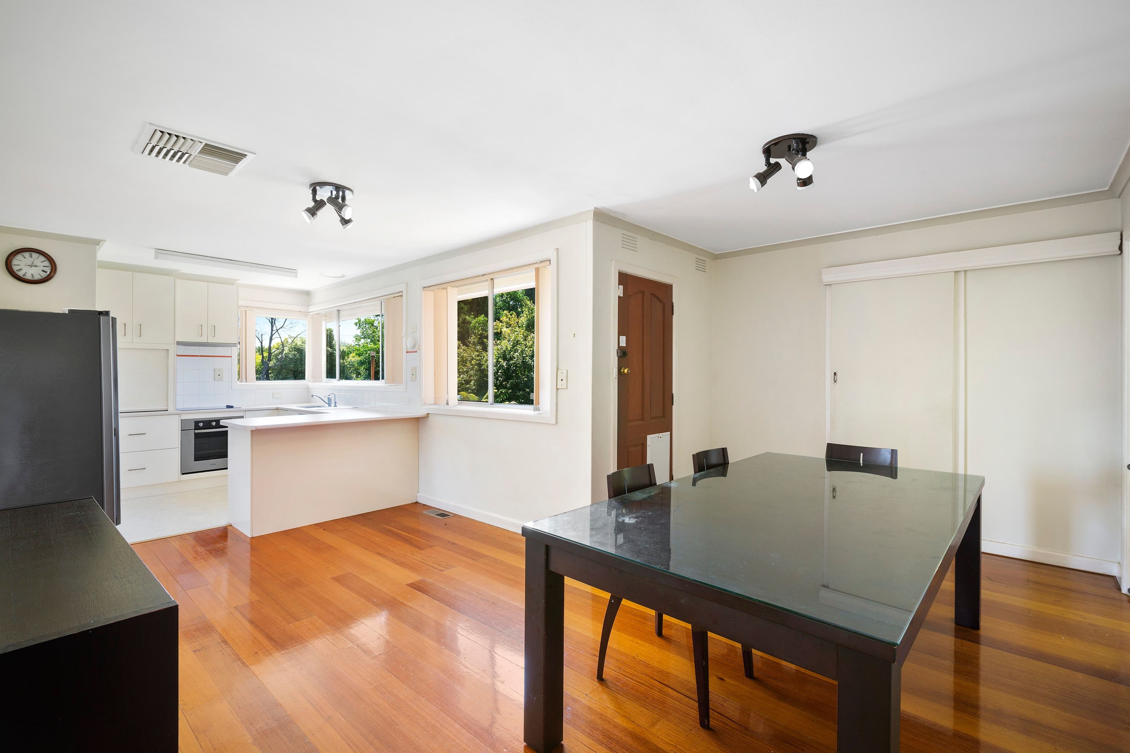 8 Chatsworth Quadrant, Templestowe Lower VIC 3107, Templestowe Lower - Thumbnail 4