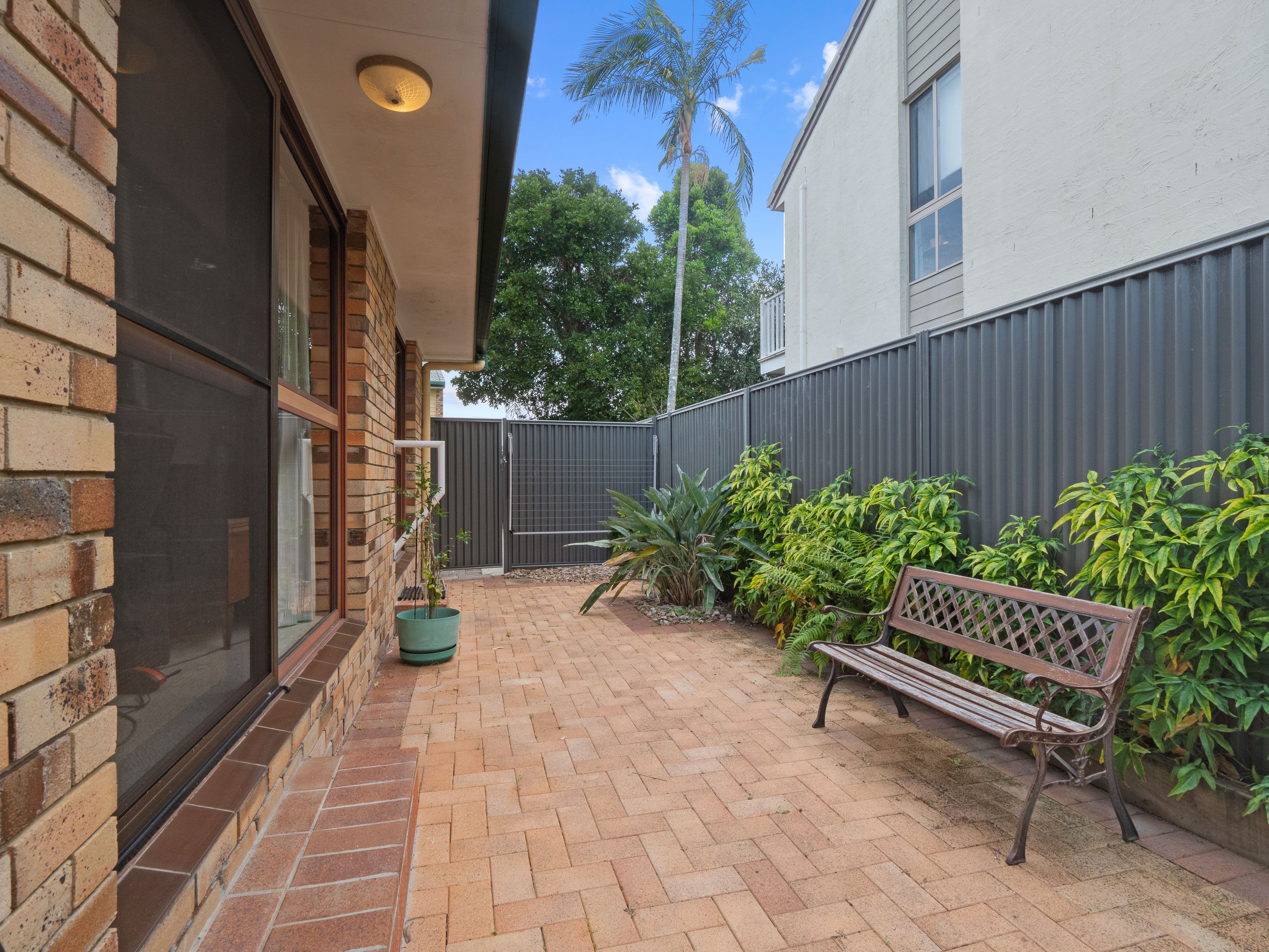 22-24 Dunlin Drive, Burleigh Waters QLD 4220, Burleigh Waters - Thumbnail 2