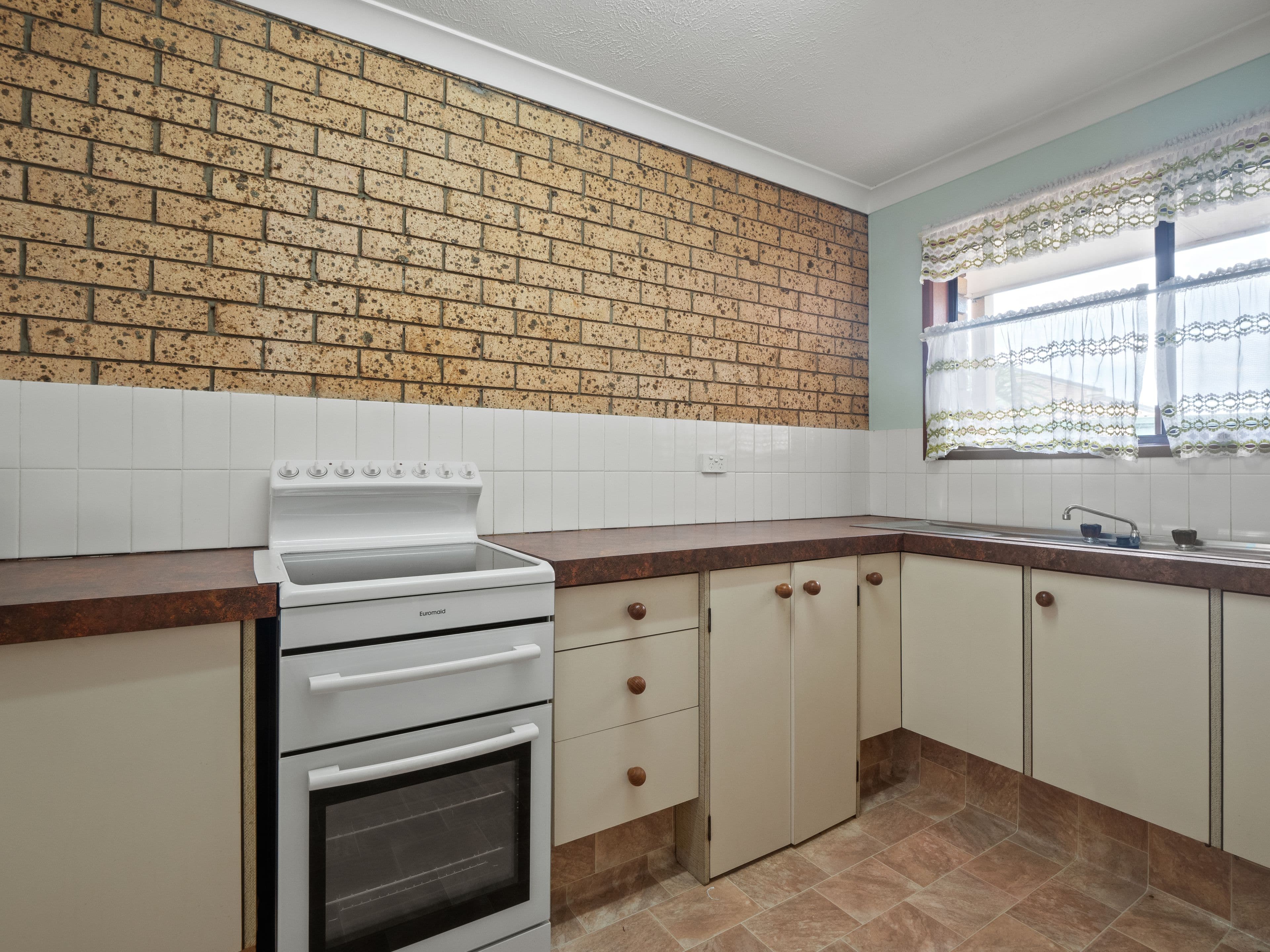 22-24 Dunlin Drive, Burleigh Waters QLD 4220, Burleigh Waters - Thumbnail 5