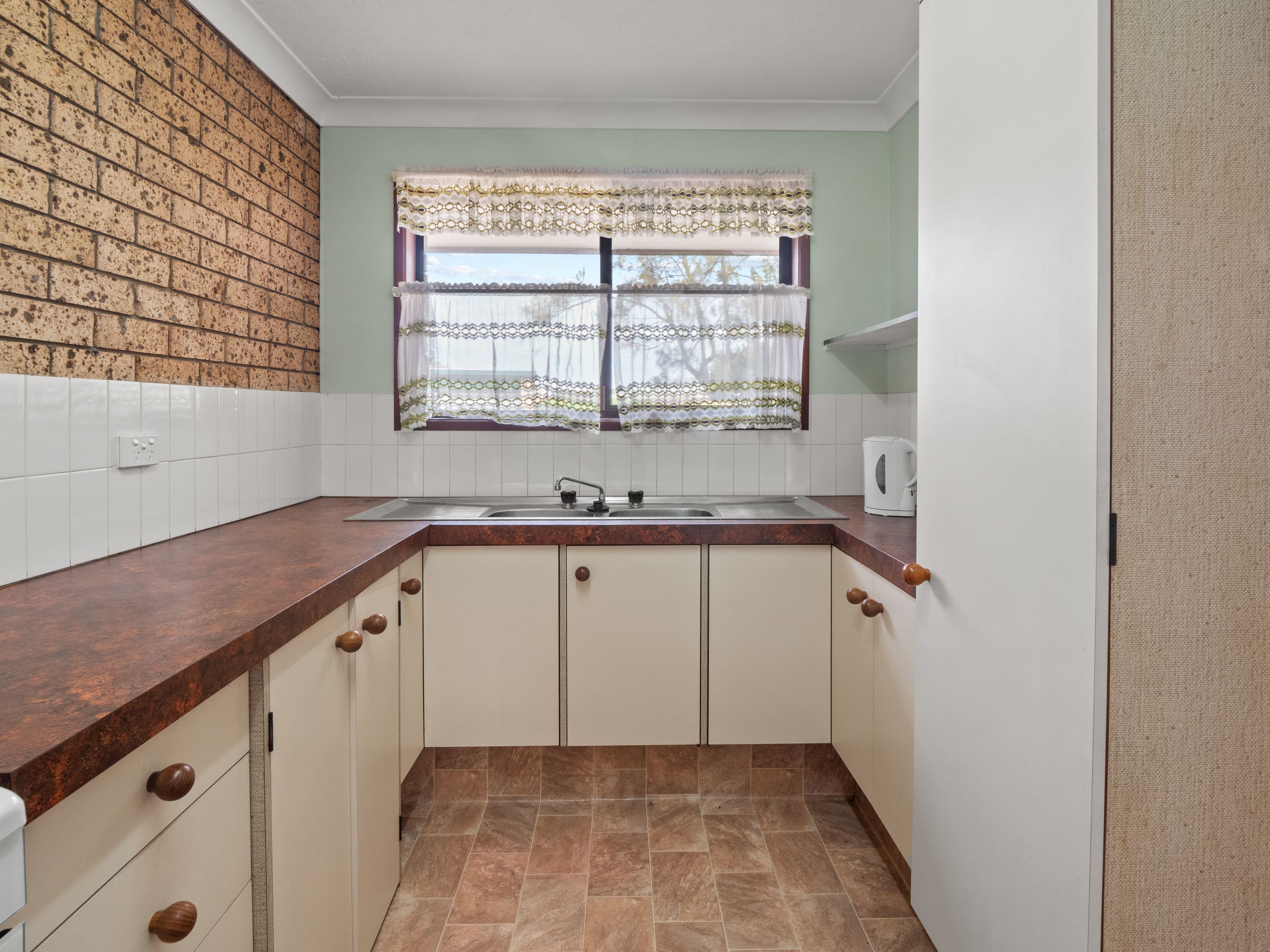 22-24 Dunlin Drive, Burleigh Waters QLD 4220, Burleigh Waters - Thumbnail 6