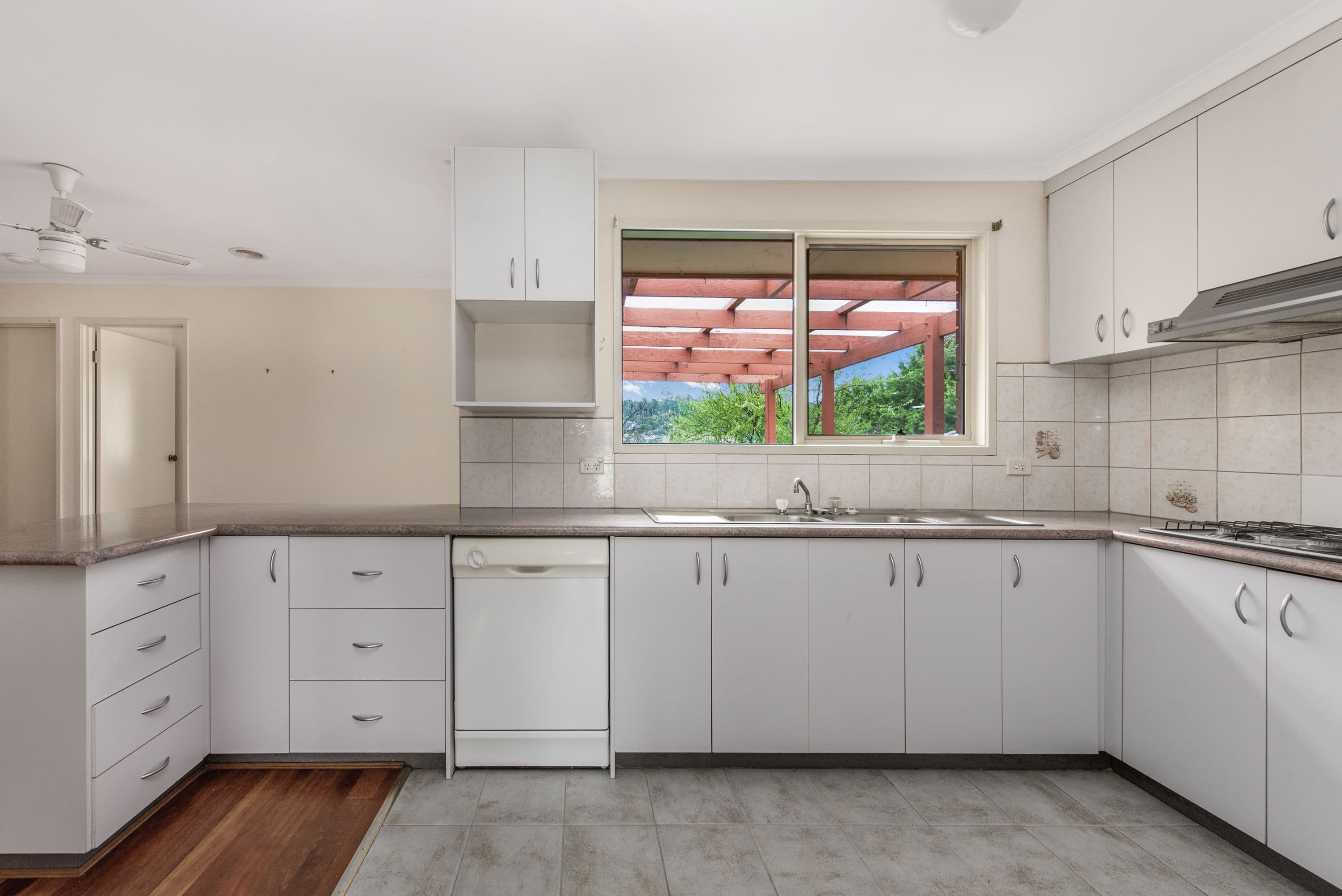 135 Eagle Drive, Pakenham VIC 3810, Pakenham - Thumbnail 4