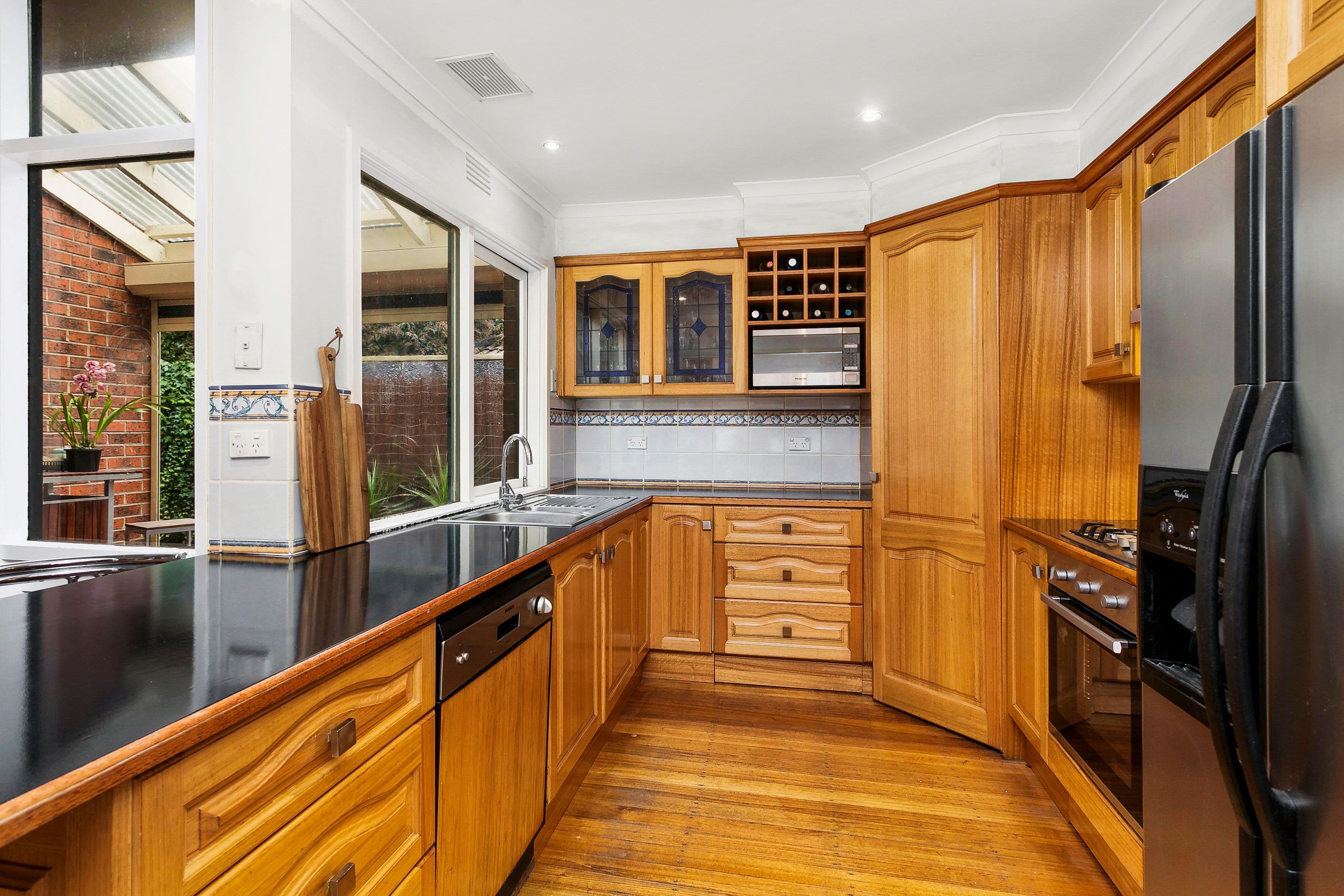 994 Waverley Road, Wheelers Hill VIC 3150, Wheelers Hill - Thumbnail 2