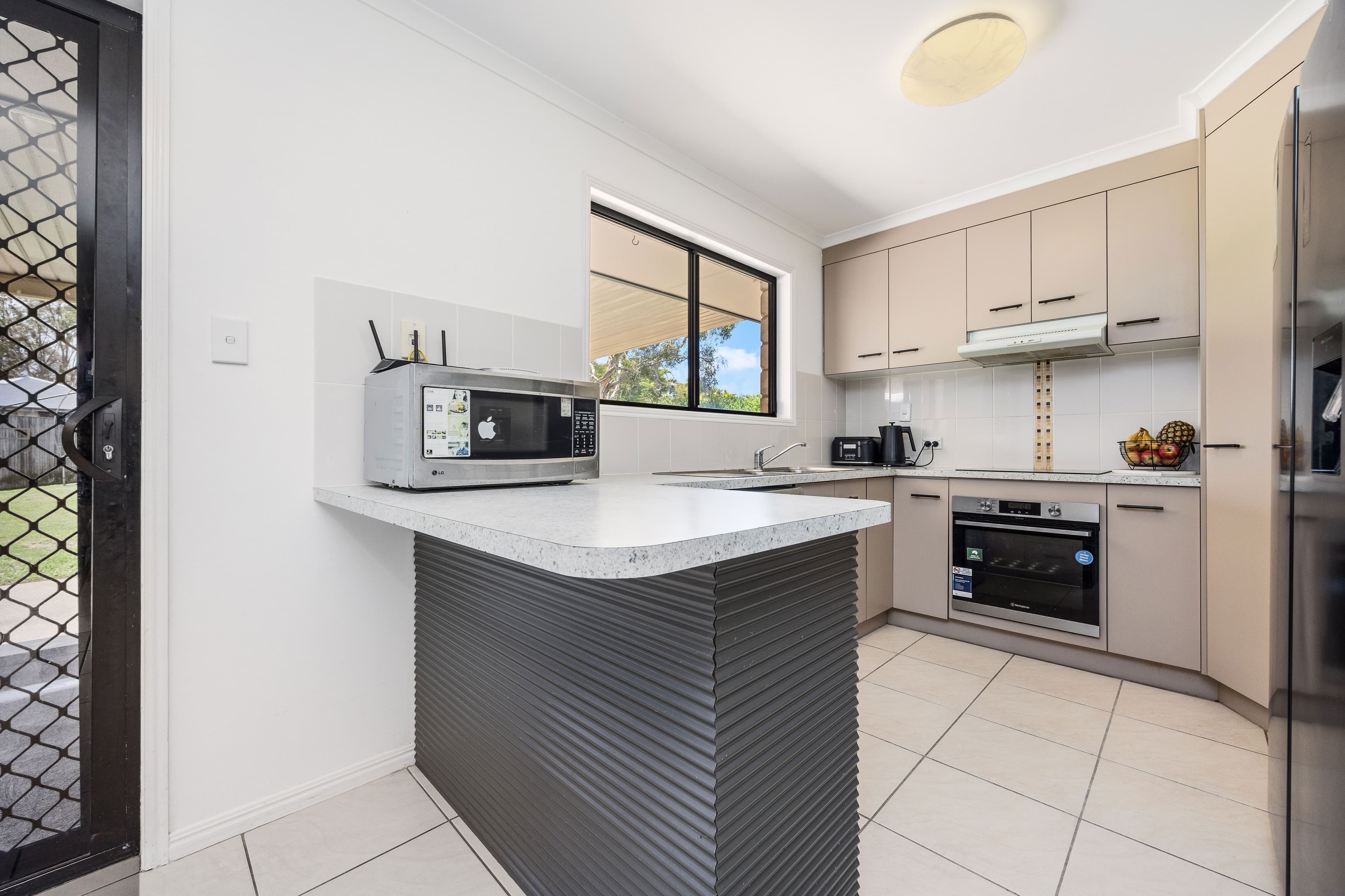 12 Ladbroke Crescent, Urangan QLD 4655, Urangan - Thumbnail 6