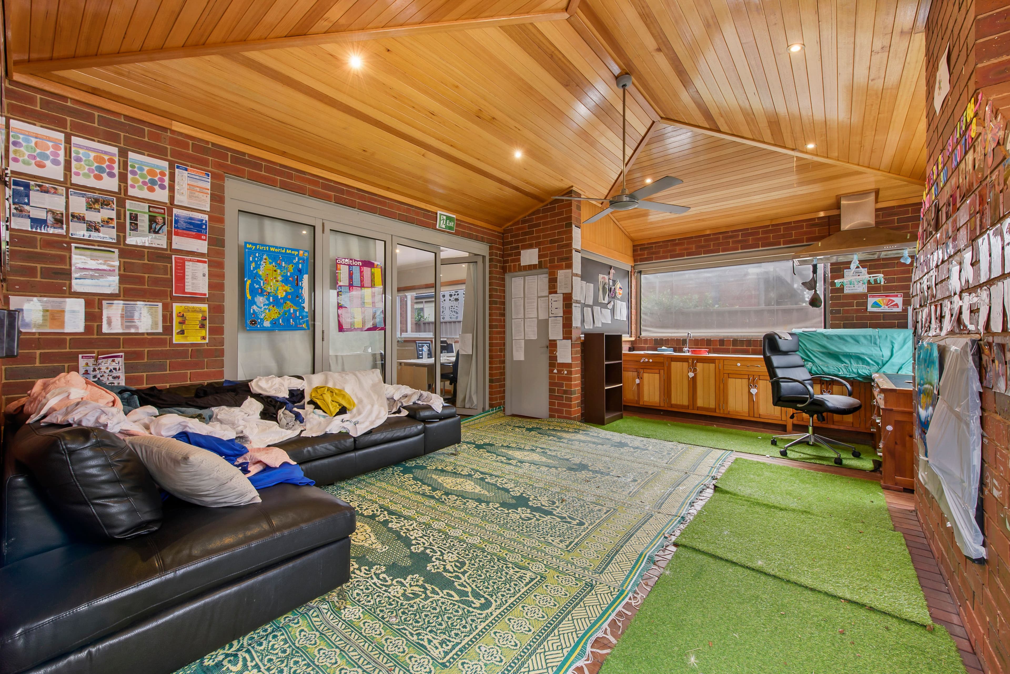 6 Hascombe Drive, Caroline Springs VIC 3023, Caroline Springs - Thumbnail 6